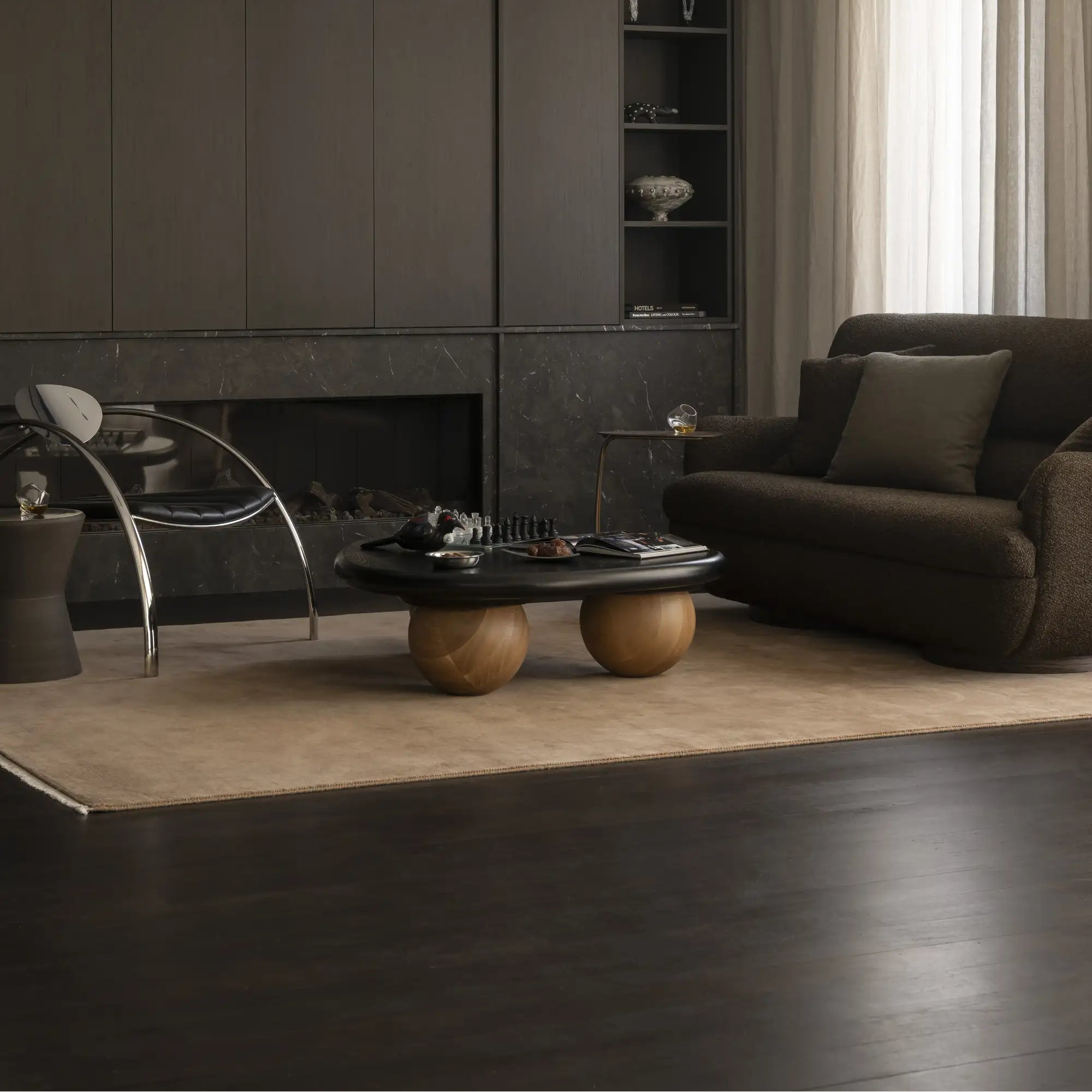 Beraking Coffee Table